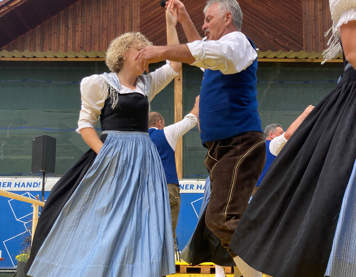 Volkstanz;